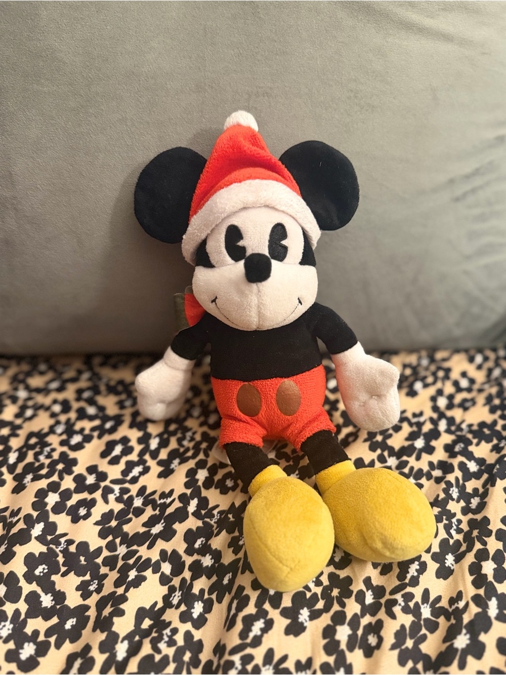 Disney Just Play Retro Mickey Mouse 10" Santa Hat Scarf 2021 Christmas Plush